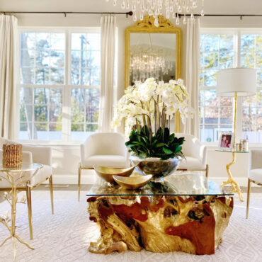 Tigela Avenue com Orquídeas Phalaenopsis Brancas