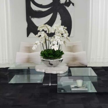 Tigela Avenue com Orquídeas Phalaenopsis Brancas