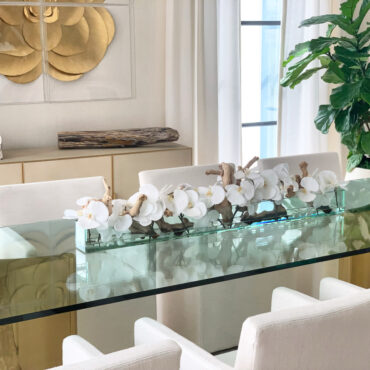 Cachepô de vidro Casa Moderna com Orquídeas Brancas