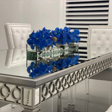 Cachepô de Vidro Casa Moderna com Orquídeas Azuis