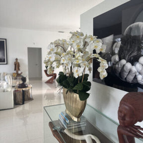 Vaso Vivien Dourado com Orquídeas Phalaenopsis Brancas