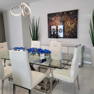 Cachepô de Vidro Casa Moderna com Orquídeas Azuis